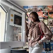 Professeur particulier donne des cours de maths et de français à des élèves de primaire et collège